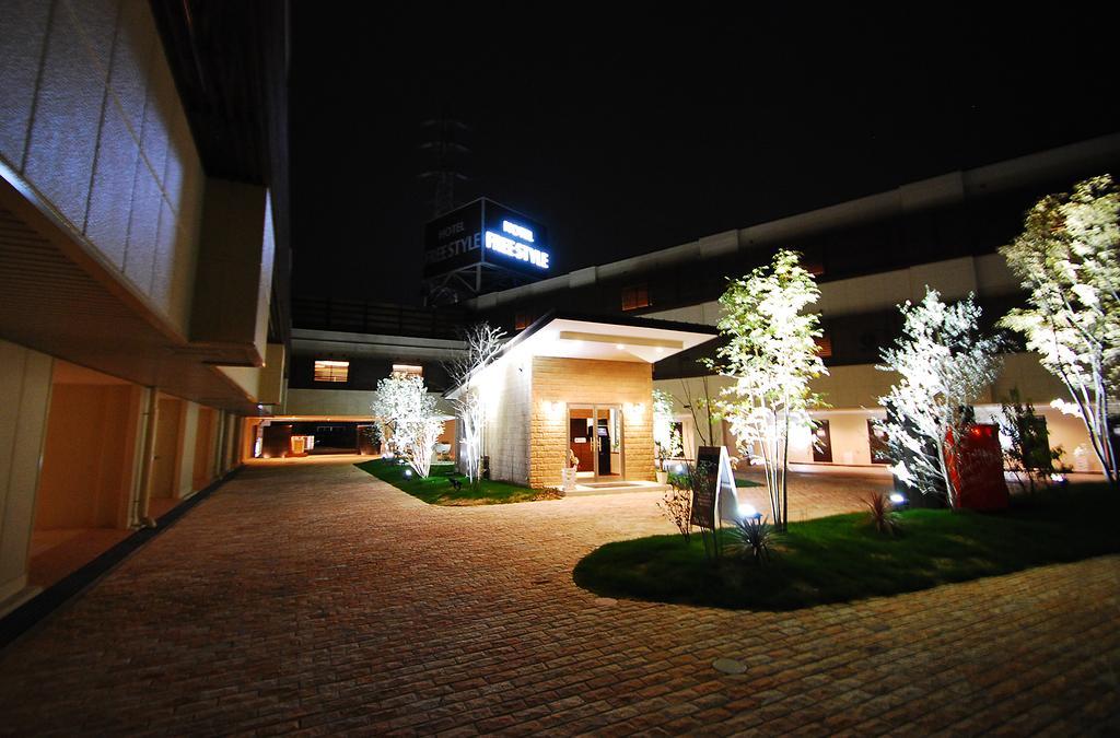 自由式冈山酒店 外观 照片